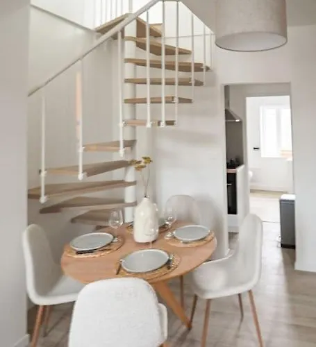 Duplex Elégant - 250m *